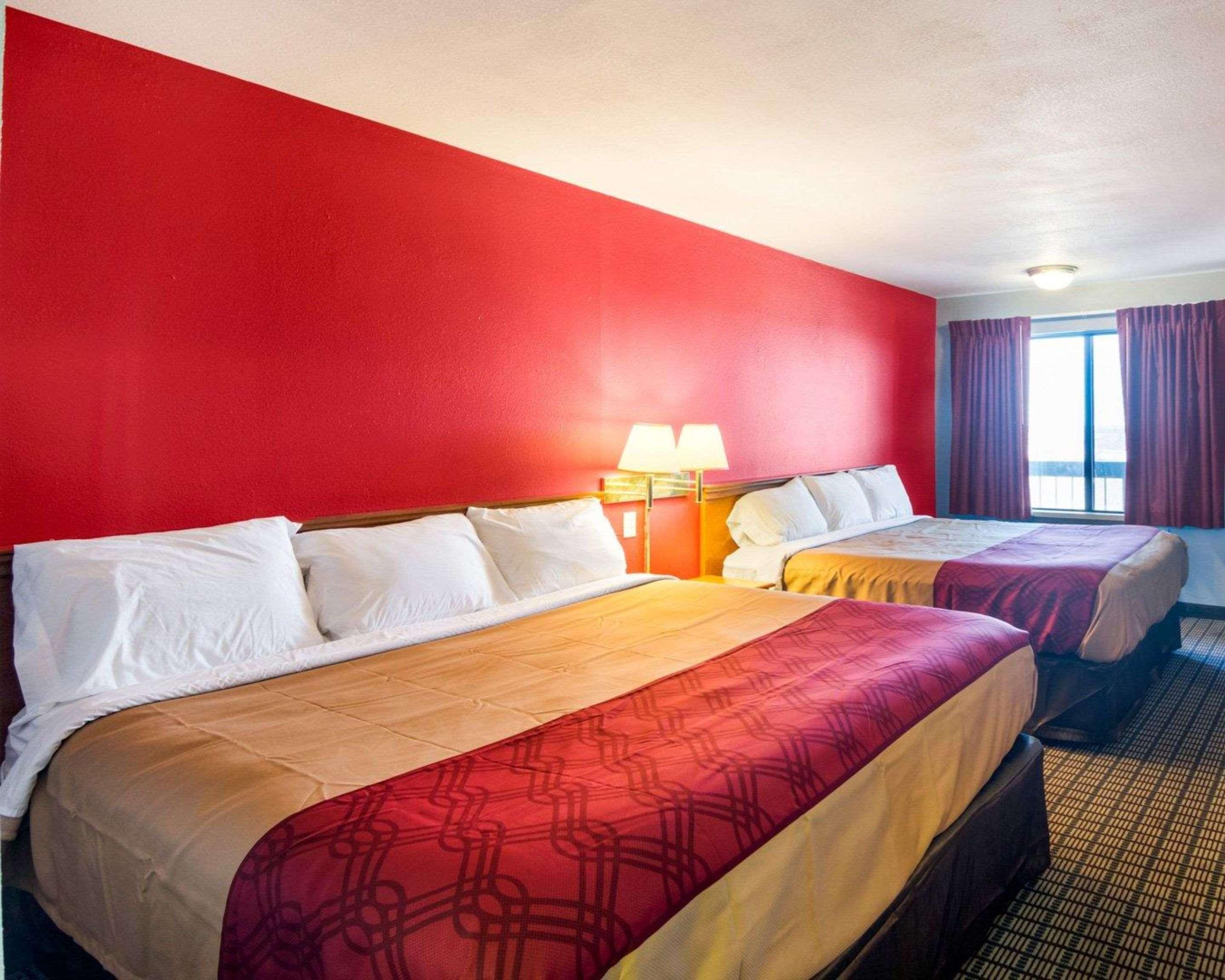Econo Lodge Wichita Falls Downtown Екстер'єр фото