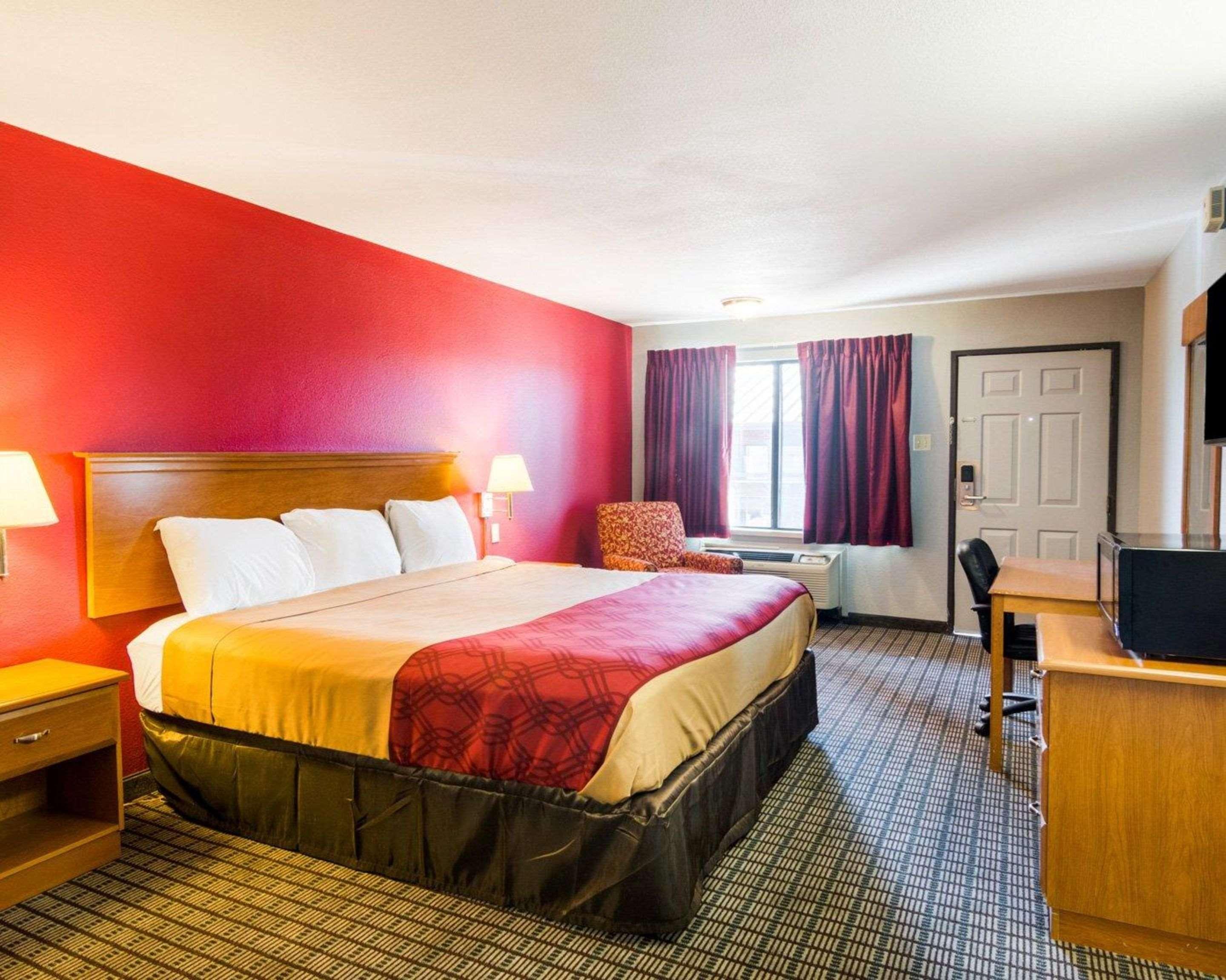 Econo Lodge Wichita Falls Downtown Екстер'єр фото