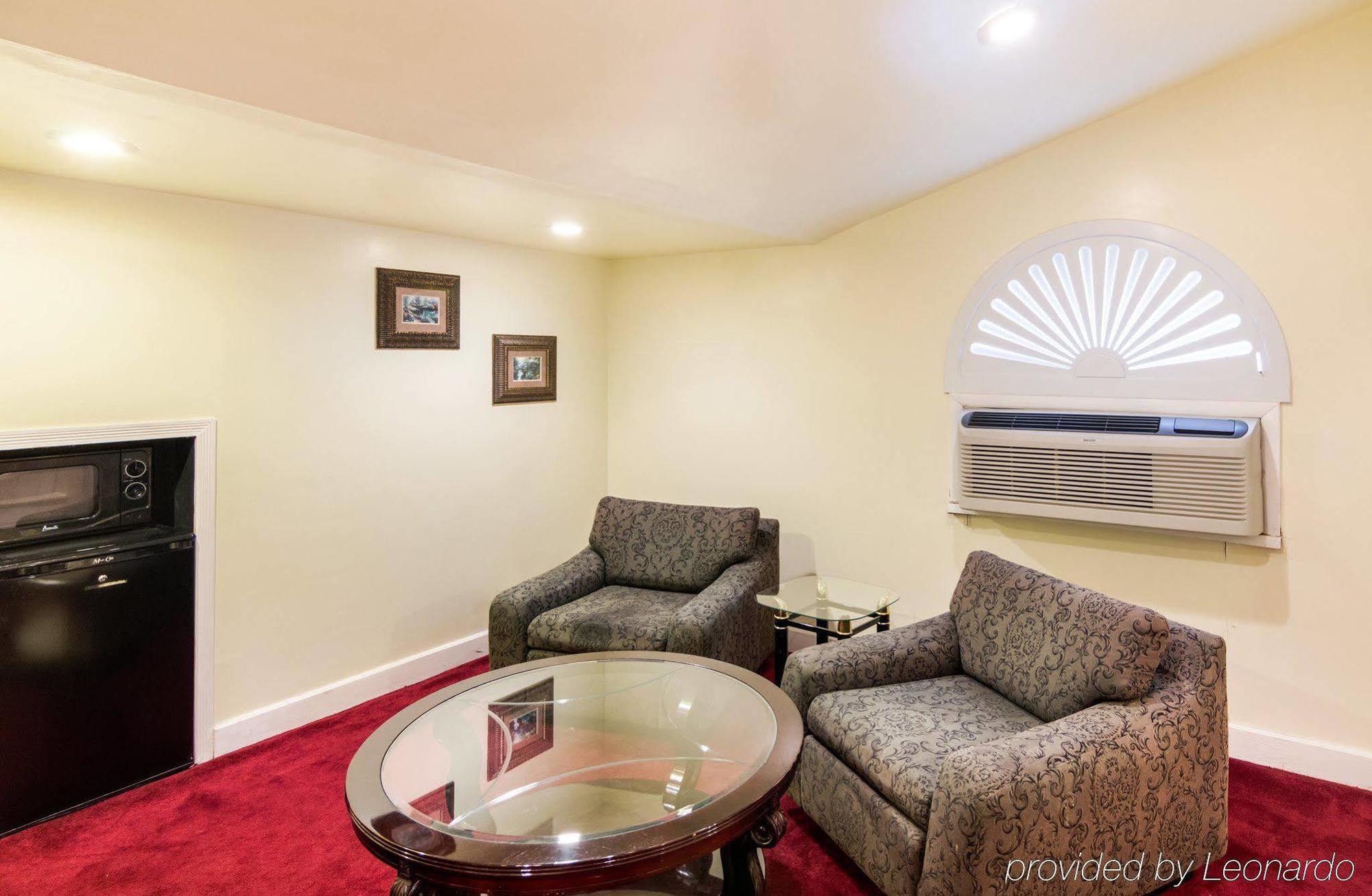 Econo Lodge Wichita Falls Downtown Екстер'єр фото