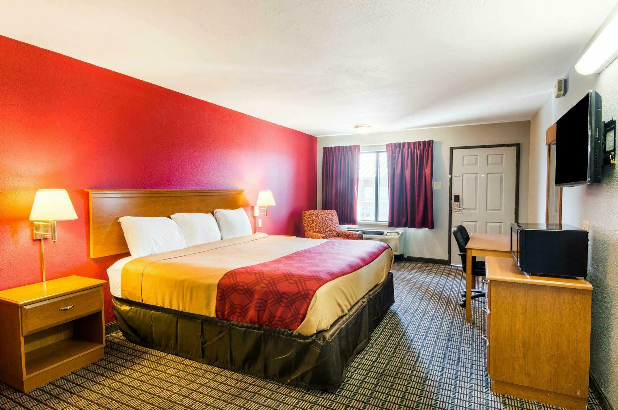 Econo Lodge Wichita Falls Downtown Екстер'єр фото